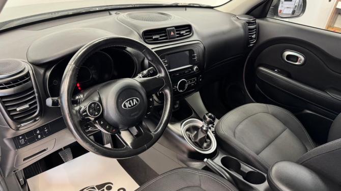 Kia Soul II Рестайлинг с пробегом 2018 года, цена 1 450 000 рублей, 75991 км, хэтчбек, Автокод Объявления