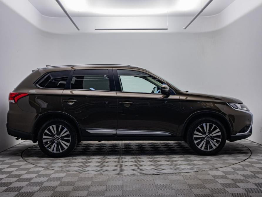 Mitsubishi Outlander III Рестайлинг 3 Москва  - изображение 4