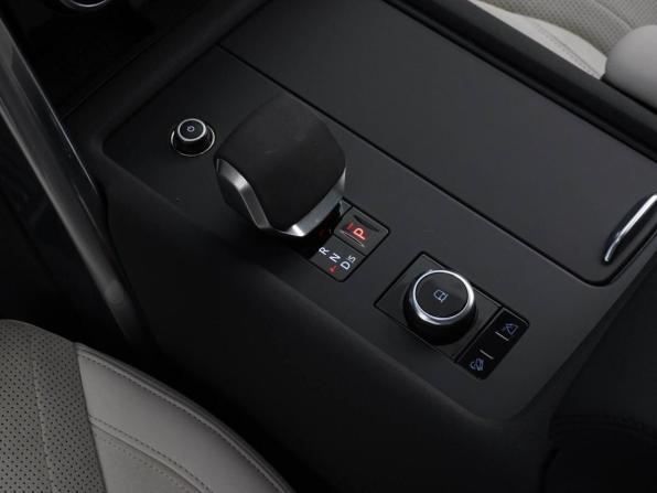 Land Rover Discovery V Рестайлинг с пробегом 2020 года, цена 6 999 046 рублей, 43050 км, внедорожник, Автокод Объявления