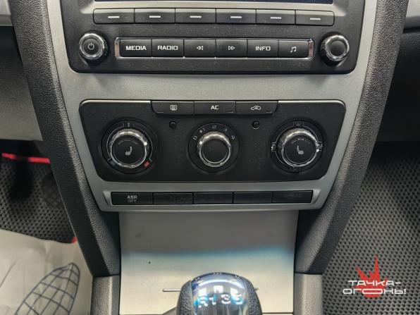 Skoda Octavia II (A5) Рестайлинг с пробегом 2012 года, цена 798 000 рублей, 147000 км, лифтбек, Автокод Объявления