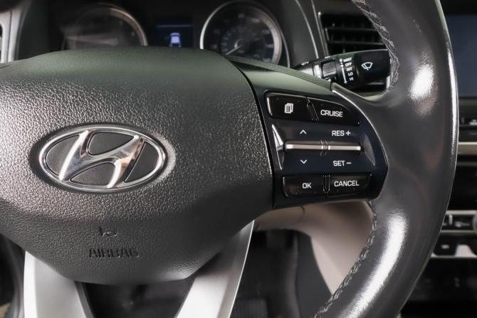 Hyundai Elantra VI (AD) Рестайлинг с пробегом 2020 года, цена 1 889 000 рублей, 32000 км, седан, Автокод Объявления