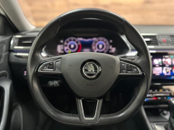 Skoda Superb III Рестайлинг с пробегом 2024 года, цена 3 620 000 рублей, 38400 км, лифтбек, Автокод Объявления