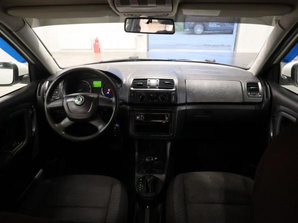 Skoda Fabia II Рестайлинг с пробегом 2012 года, цена 479 000 рублей, 311171 км, хэтчбек, Автокод Объявления