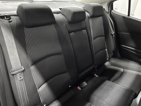 Mazda 3 III (BM) с пробегом 2014 года, цена 975 000 рублей, 232729 км, седан, Автокод Объявления