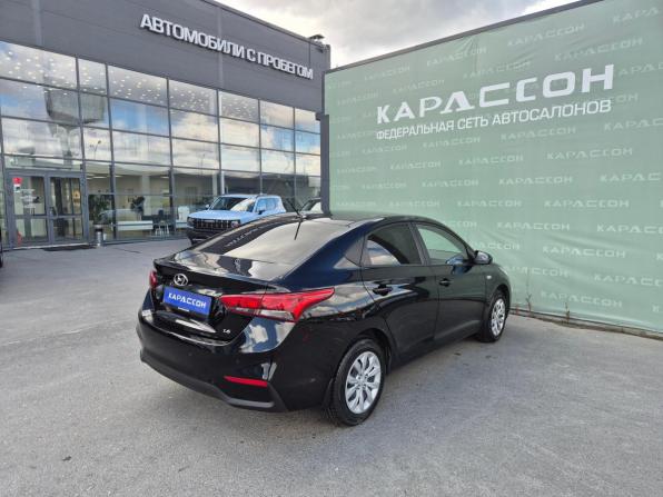Hyundai Solaris II с пробегом 2018 года, цена 1 349 000 рублей, 88291 км, седан, Автокод Объявления