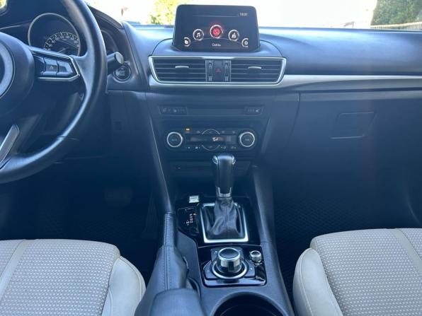Mazda 3 III (BM) Рестайлинг с пробегом 2016 года, цена 1 350 000 рублей, 171322 км, седан, Автокод Объявления