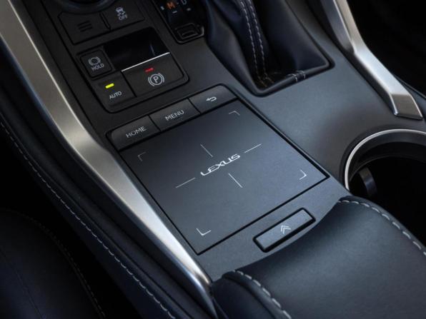 Lexus NX I Рестайлинг с пробегом 2019 года, цена 3 390 000 рублей, 113789 км, внедорожник, Автокод Объявления