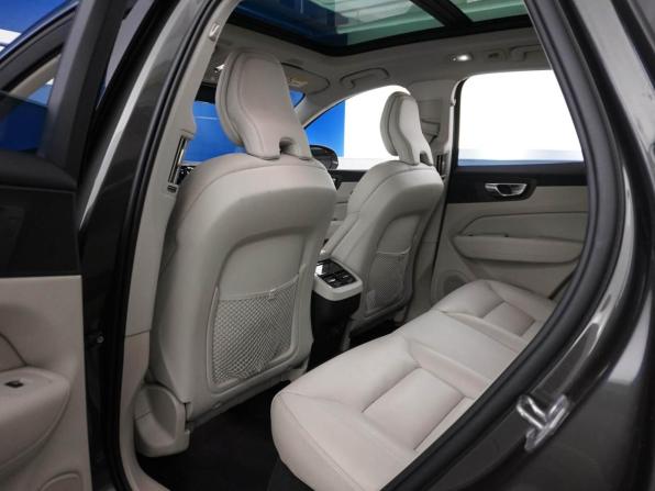 Volvo XC60 II Рестайлинг с пробегом 2021 года, цена 3 899 077 рублей, 110856 км, внедорожник, Автокод Объявления