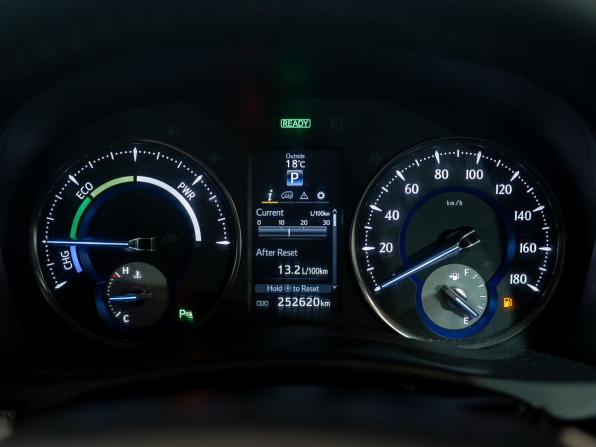 Toyota Alphard III с пробегом 2015 года, цена 2 943 000 рублей, 252615 км, минивэн, Автокод Объявления