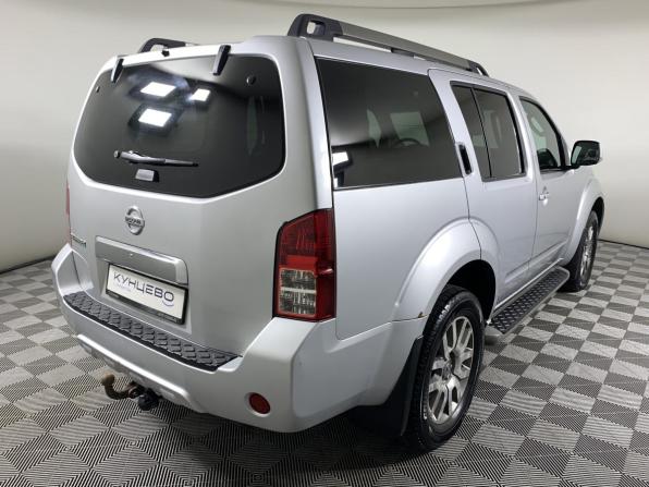 Nissan Pathfinder III Рестайлинг с пробегом 2010 года, цена 1 628 000 рублей, 177000 км, внедорожник, Автокод Объявления