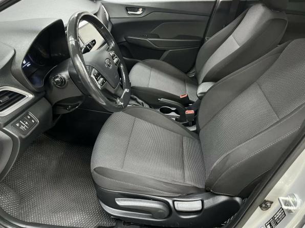 Hyundai Solaris II с пробегом 2019 года, цена 1 476 030 рублей, 82993 км, седан, Автокод Объявления