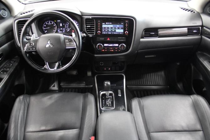 Mitsubishi Outlander III Рестайлинг 2 с пробегом 2017 года, цена 2 119 000 рублей, 155000 км, внедорожник, Автокод Объявления
