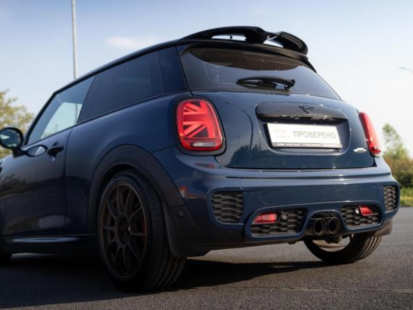 Mini Hatch III (F55/F56) Рестайлинг с пробегом 2018 года, цена 2 679 700 рублей, 110000 км, хэтчбек, Автокод Объявления