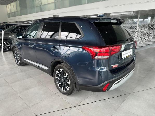 Mitsubishi Outlander III Рестайлинг 3 с пробегом 2021 года, цена 2 425 000 рублей, 20500 км, внедорожник, Автокод Объявления