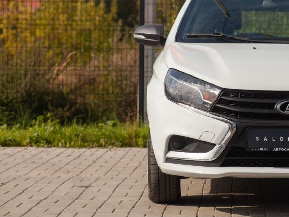 Lada (ВАЗ) Vesta I с пробегом 2021 года, цена 990 000 рублей, 102505 км, универсал, Автокод Объявления