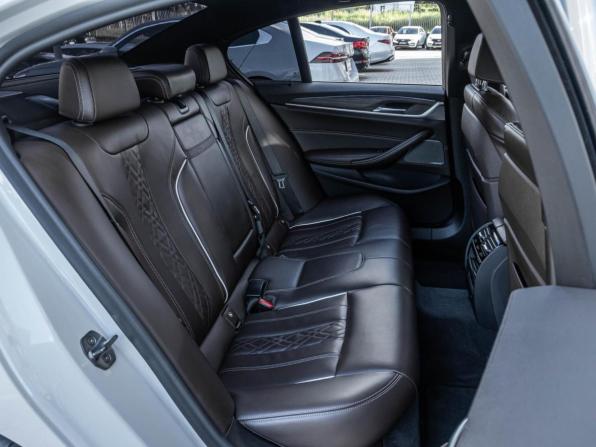 BMW 5 серии VII (G30/G31/G38) с пробегом 2019 года, цена 4 098 000 рублей, 93250 км, седан, Автокод Объявления