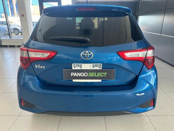 Toyota Vitz III (XP130) Рестайлинг 2 с пробегом 2017 года, цена 949 000 рублей, 140000 км, хэтчбек, Автокод Объявления