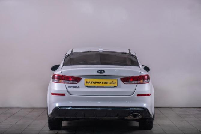 Kia Optima IV Рестайлинг с пробегом 2018 года, цена 1 429 000 рублей, 169552 км, седан, Автокод Объявления