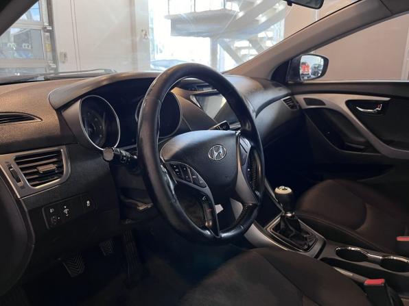 Hyundai Elantra V (MD) с пробегом 2012 года, цена 600 000 рублей, 313391 км, седан, Автокод Объявления