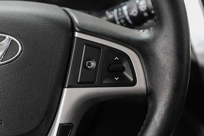 Hyundai Solaris I с пробегом 2012 года, цена 849 000 рублей, 149400 км, хэтчбек, Автокод Объявления