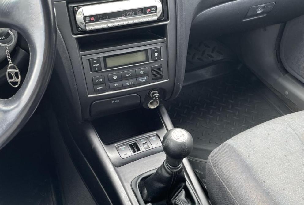 Hyundai Elantra III (XD2) Рестайлинг Иваново  - изображение 16
