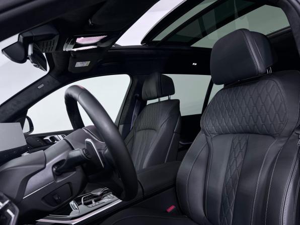 BMW X7 I (G07) Рестайлинг с пробегом 2025 года, цена 16 099 000 рублей, 3905 км, внедорожник, Автокод Объявления