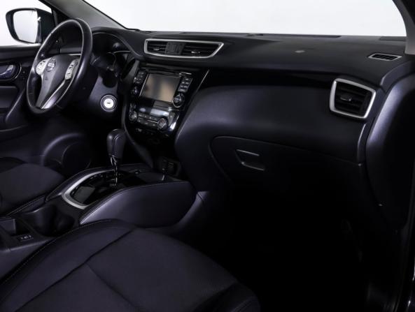 Nissan Qashqai II с пробегом 2018 года, цена 1 828 000 рублей, 70135 км, внедорожник, Автокод Объявления