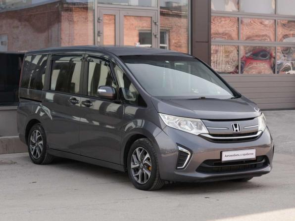 Honda Stepwgn V с пробегом 2015 года, цена 1 720 000 рублей, 108542 км, минивэн, Автокод Объявления