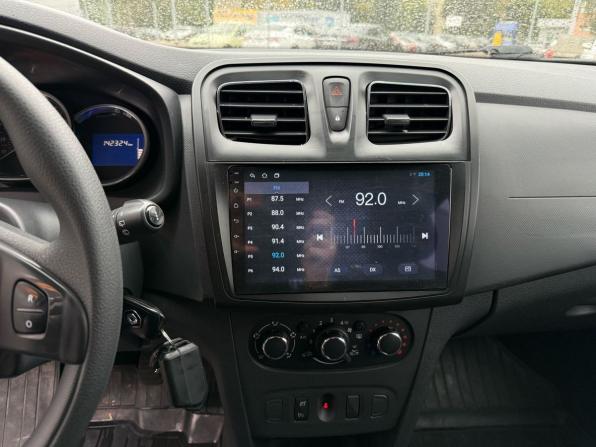 Renault Sandero II с пробегом 2018 года, цена 860 000 рублей, 142324 км, хэтчбек, Автокод Объявления