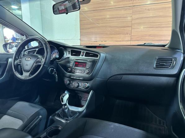 Kia Ceed II с пробегом 2012 года, цена 899 990 рублей, 216897 км, универсал, Автокод Объявления