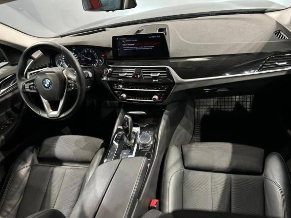 BMW 5 серии VII (G30/G31/G38) с пробегом 2018 года, цена 2 895 000 рублей, 92703 км, универсал, Автокод Объявления