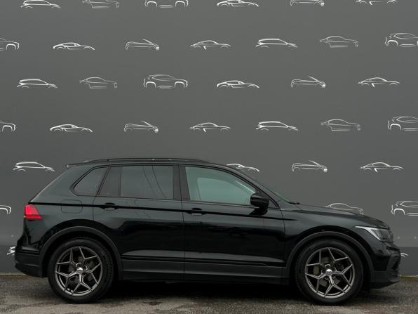 Volkswagen Tiguan II Рестайлинг с пробегом 2021 года, цена 2 541 600 рублей, 80105 км, внедорожник, Автокод Объявления
