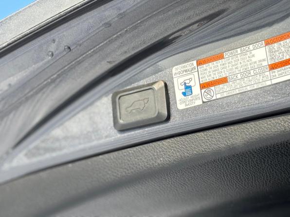 Toyota RAV4 IV (XA40) Рестайлинг с пробегом 2016 года, цена 2 250 000 рублей, 89660 км, внедорожник, Автокод Объявления