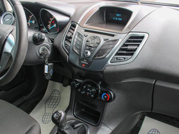 Ford Fiesta Mk6 Рестайлинг с пробегом 2016 года, цена 845 000 рублей, 89080 км, седан, Автокод Объявления