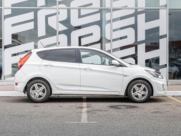 Hyundai Solaris I с пробегом 2014 года, цена 849 000 рублей, 185659 км, хэтчбек, Автокод Объявления