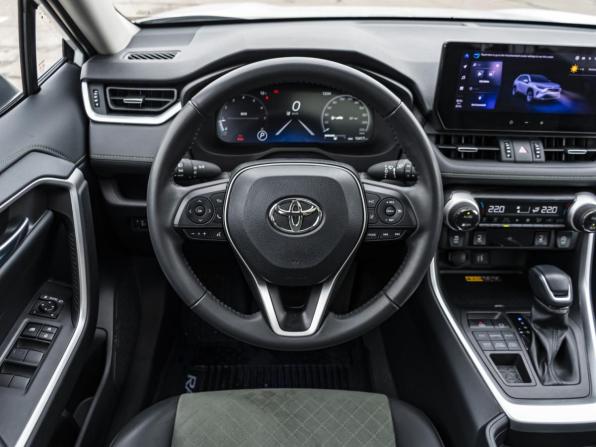 Toyota RAV4 V (XA50) с пробегом 2024 года, цена 3 840 000 рублей, 10415 км, внедорожник, Автокод Объявления