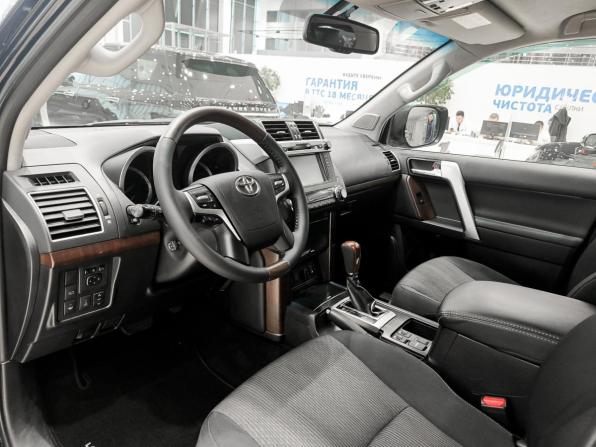 Toyota Land Cruiser Prado 150 Series Рестайлинг 1 с пробегом 2015 года, цена 3 090 000 рублей, 233000 км, внедорожник, Автокод Объявления
