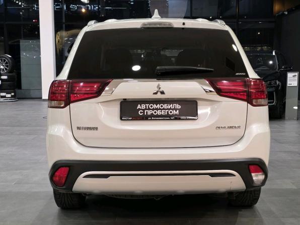 Mitsubishi Outlander III Рестайлинг 3 с пробегом 2019 года, цена 2 301 000 рублей, 71152 км, внедорожник, Автокод Объявления