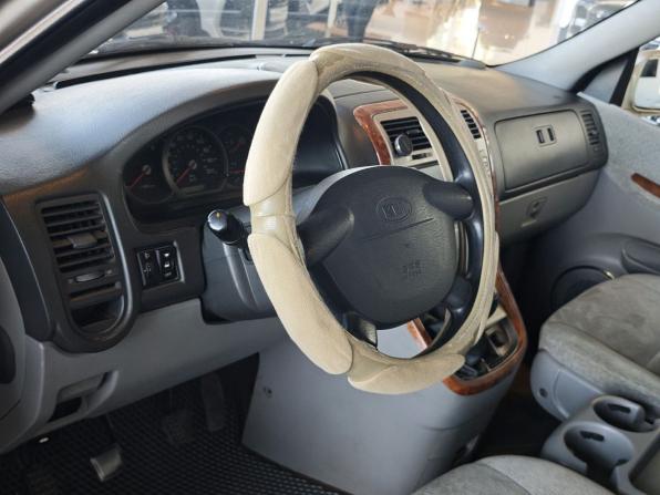 Kia Carnival I Рестайлинг с пробегом 2004 года, цена 345 000 рублей, 317000 км, минивэн, Автокод Объявления
