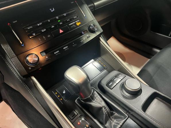Lexus IS III с пробегом 2013 года, цена 2 122 900 рублей, 168212 км, седан, Автокод Объявления