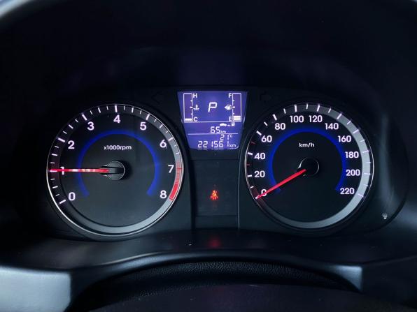 Hyundai Solaris I Рестайлинг с пробегом 2015 года, цена 1 150 000 рублей, 221560 км, седан, Автокод Объявления