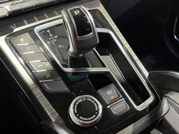 Geely Atlas Pro с пробегом 2022 года, цена 1 907 700 рублей, 58688 км, внедорожник, Автокод Объявления