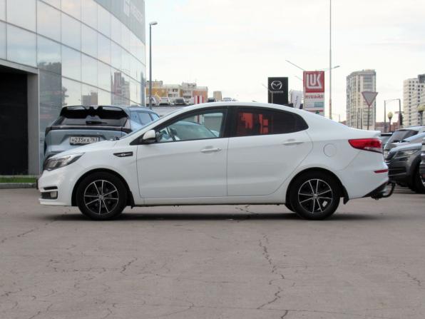Kia Rio III Рестайлинг с пробегом 2017 года, цена 1 020 000 рублей, 157450 км, седан, Автокод Объявления