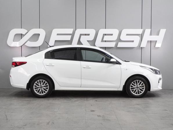 Kia Rio IV с пробегом 2018 года, цена 1 334 000 рублей, 131120 км, седан, Автокод Объявления