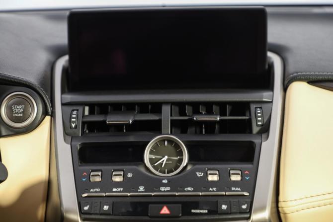 Lexus NX I с пробегом 2019 года, цена 3 199 000 рублей, 67100 км, внедорожник, Автокод Объявления