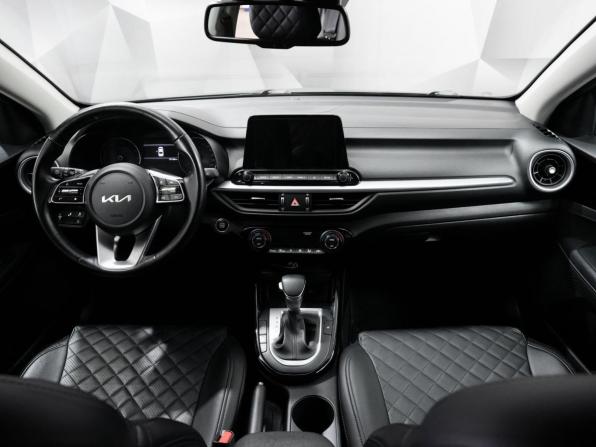 Kia Cerato IV Рестайлинг с пробегом 2022 года, цена 2 711 000 рублей, 70000 км, седан, Автокод Объявления