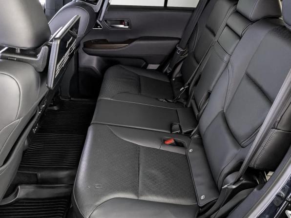 Toyota Land Cruiser 300 Series с пробегом 2022 года, цена 9 990 000 рублей, 57894 км, внедорожник, Автокод Объявления