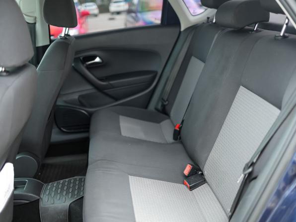 Volkswagen Polo V с пробегом 2015 года, цена 999 000 рублей, 127467 км, седан, Автокод Объявления
