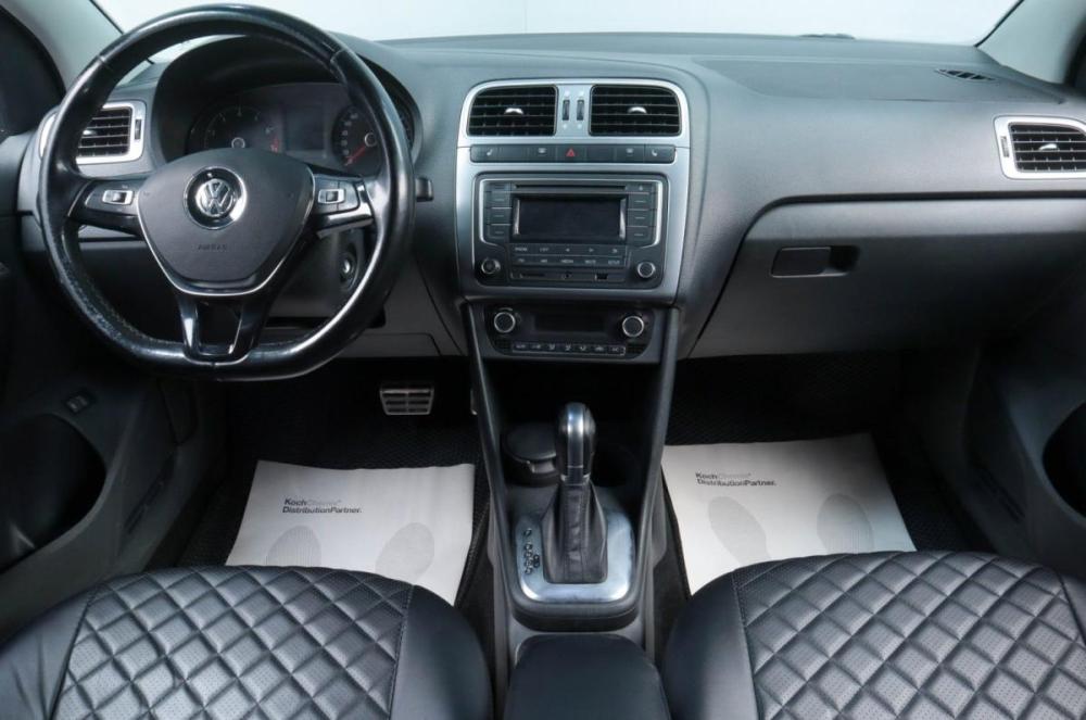 Volkswagen Polo V Рестайлинг Челябинск  - изображение 21