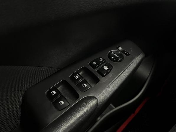 Hyundai Solaris II с пробегом 2018 года, цена 1 249 000 рублей, 136870 км, седан, Автокод Объявления